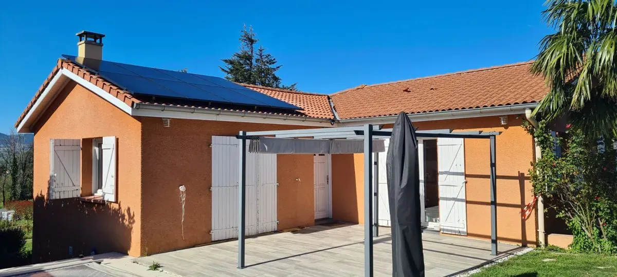 Panneaux solaires sur une maison en Isère (38) — 4 kWc